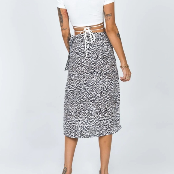 PRINCESS POLLY Midi Leopard Print Wrap Skirt / Sarong ~ NWOT - Picture 3 of 11